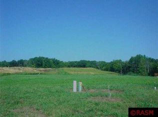 121 Southbrook Cir, Mankato, MN 56001