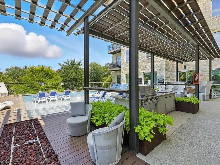 1900 Barton Springs Rd #4041 — Photo 31
