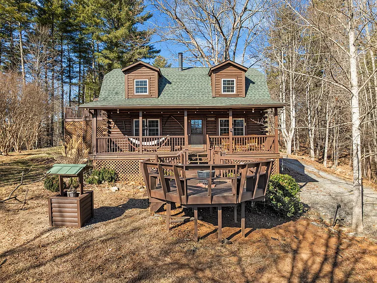 40 Chambers Dr — Photo 34