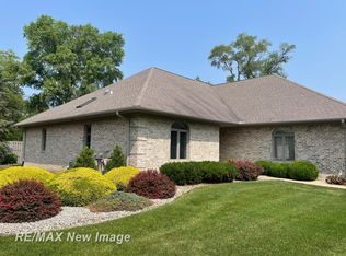 161 Canterbury Ct, Saginaw, MI