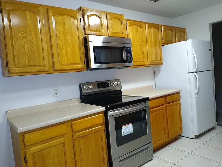 4210 SW 89th Ave — Photo 12