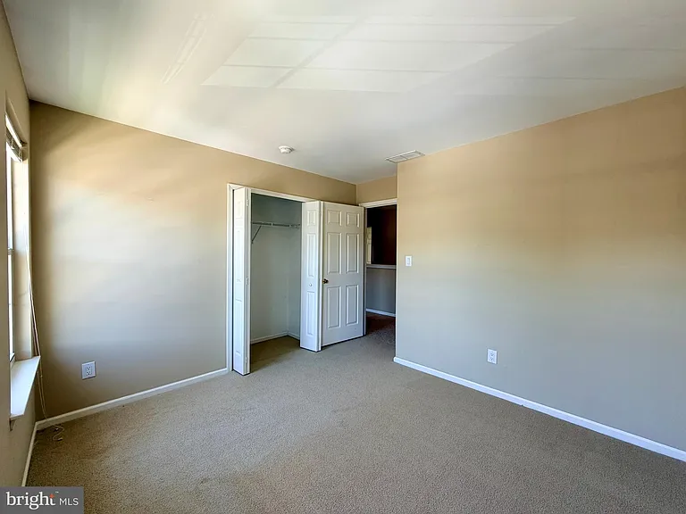 5504 Essex Ln — Photo 21