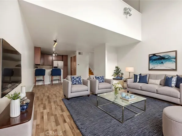 1088 Cabrillo Park Dr APT A, Santa Ana, CA 92701