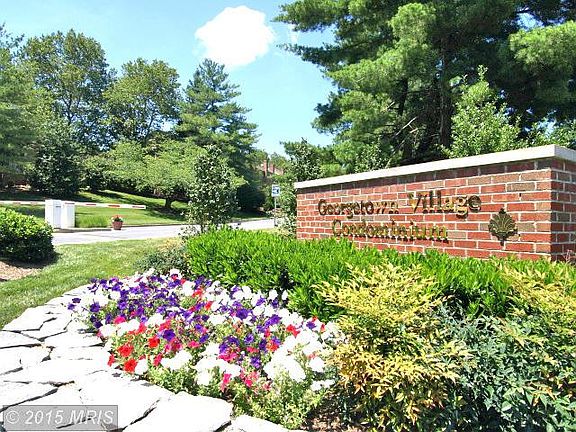 2nd image of 11409 Commonwealth Dr #11409