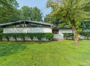 919 Rollingwood Dr, Mount Holly, NC 28120