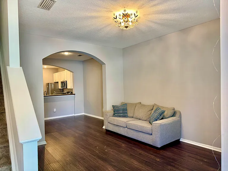 6212 High Tide Blvd — Photo 4