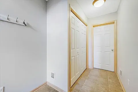10741 Falling Water Ln #B — Photo 10