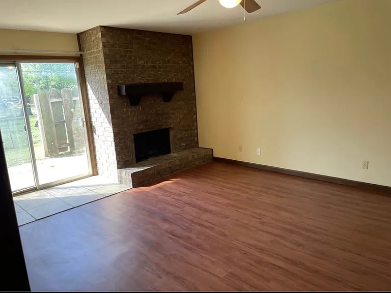 720 E Redbud Ct — Photo 7