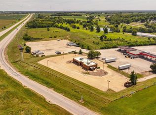 2 Cieten St, Barry, IL 62312