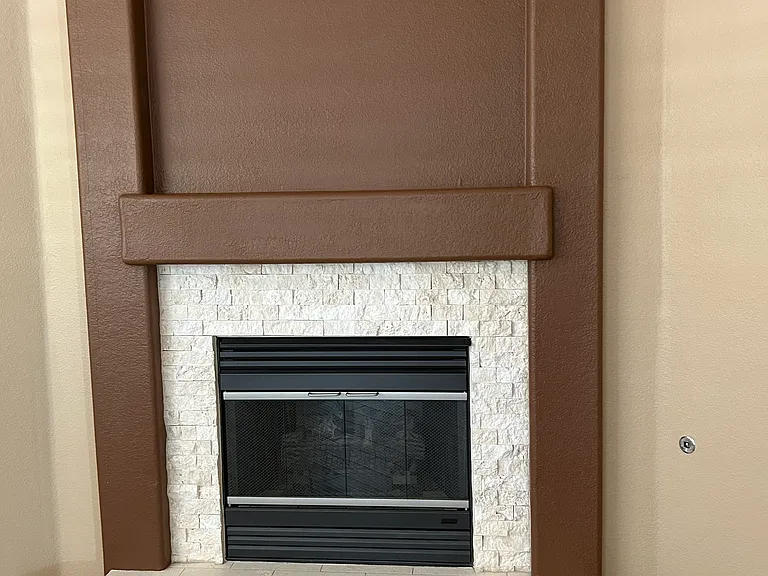 Tiled gas fireplace