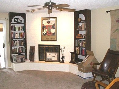 Living Room-Fireplace