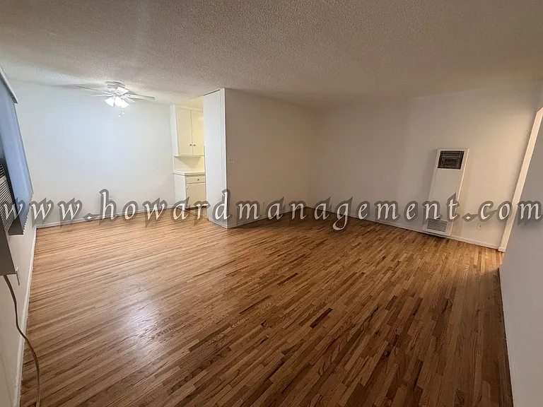 01405BA — Photo 2