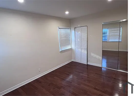 10652 Camarillo St — Photo 11
