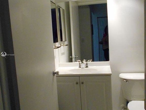 5th image of 3300 NE 192nd St APT 406