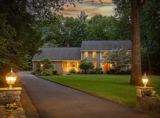 11 Evergreen Way, Stratham, NH 03885