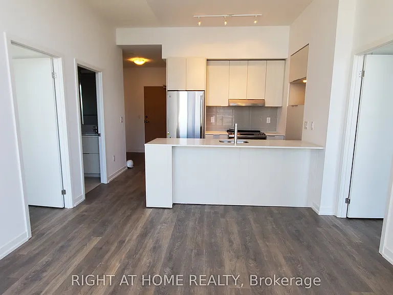 2520 Eglinton Ave W #1901 — Photo 31