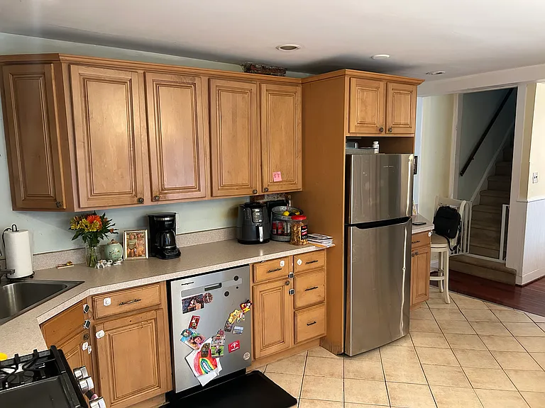 224 Highland Ave — Photo 8