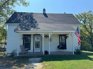 1945 Leathers Rd, Lawrenceburg, KY 40342