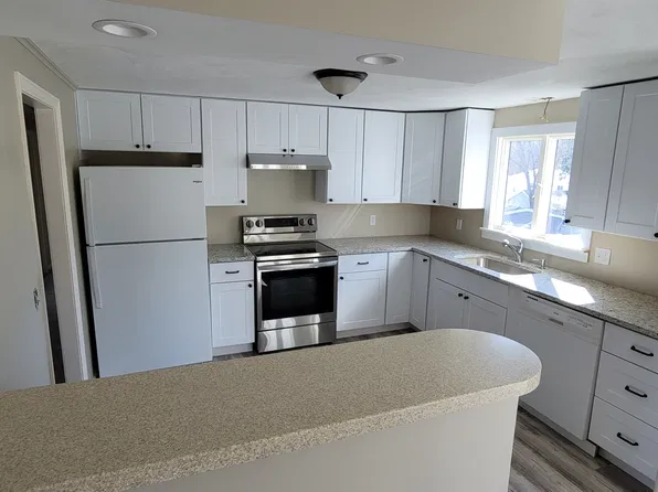 113 Warren Ave APT A, Cranston, RI 02920