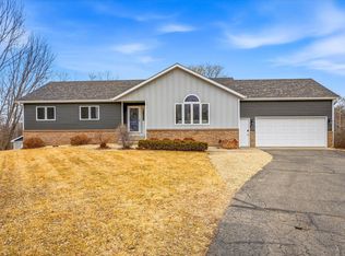 707 Erickson Ct, Sauk Rapids, MN 56379