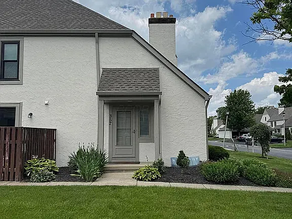 1 bed, 1.5 bath, 816 sqft, $1,700 — Photo 3