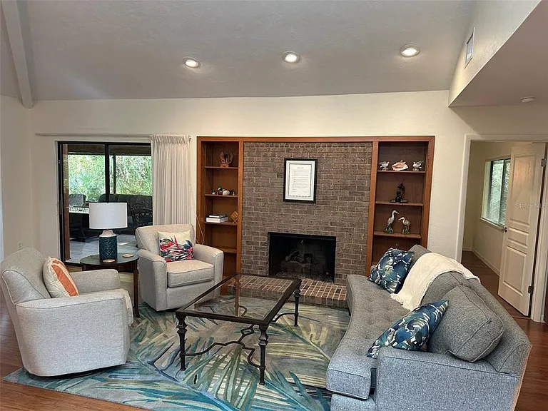 340 Troon Ct — Photo 13