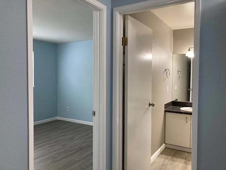 5300 Harbour Pointe Blvd #310G — Photo 12