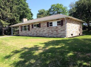 3 Arwin Dr, Hummelstown, PA 17036