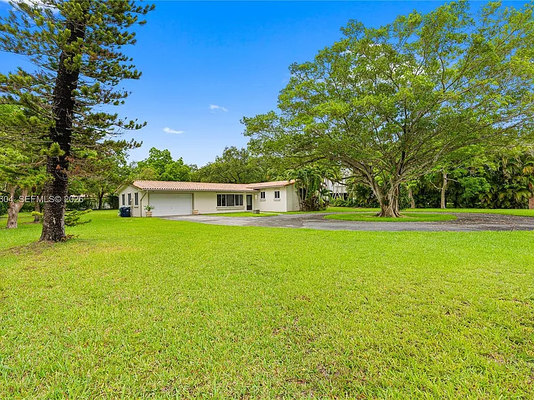 6801 SW 102nd Ave — Photo 49