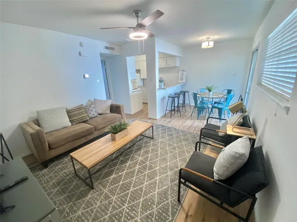 1855 Portsmouth St #C4, Houston, TX 77098