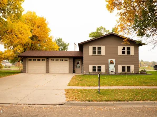 951 Antelope Dr, Hazen, ND 58545