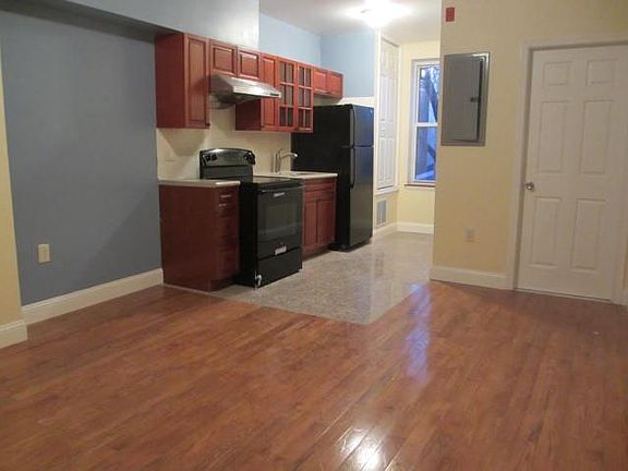 3rd image of 2207 South St #2