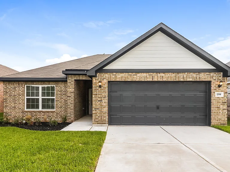 198 Emma Rose Dr — Photo 1