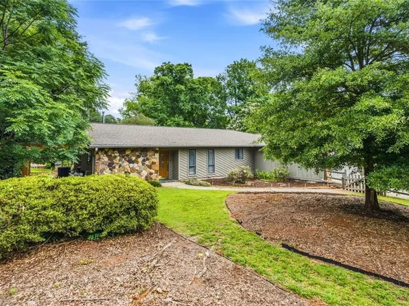 4759 Mockernut Ct, Lilburn, GA 30047