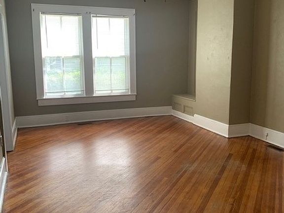 3rd image of 206 W Force St