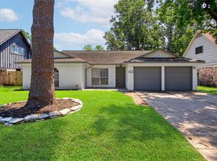 9715 Ballin David Dr, Spring, TX 77379