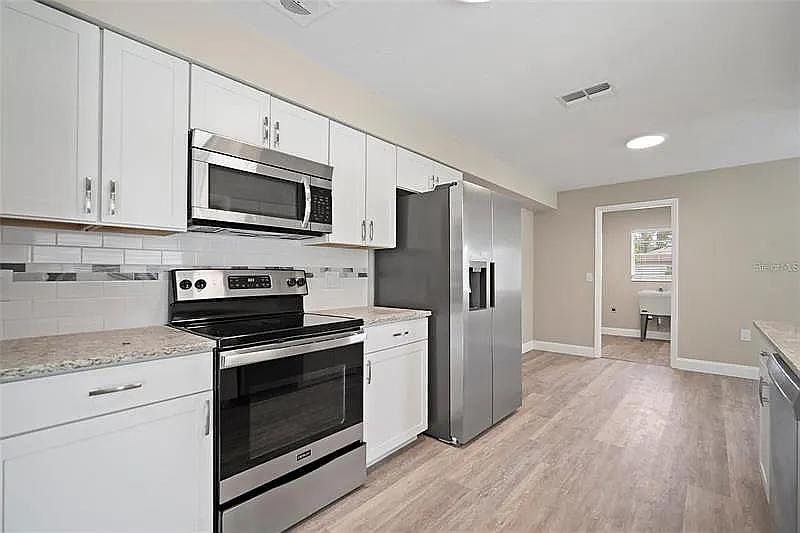 2nd image of 2340 Daytona St