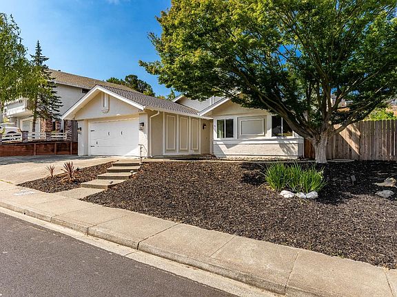 2nd image of 776 Rose Drive