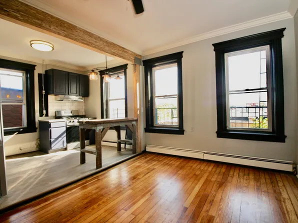 388 Baldwin Avenue image 7 of 9