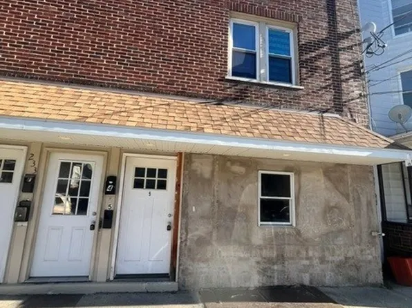 233 East Ridge Street, 233 E Ridge St #5, Lansford, PA 18232