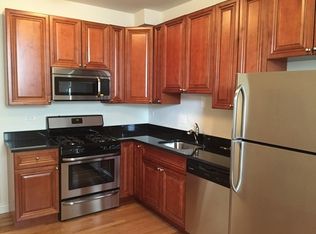 2137 W Ainslie St, Chicago, IL 60625