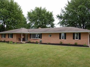 8055 Lucas Rd, Plain City, OH 43064