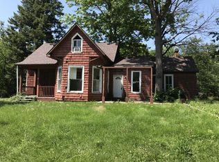 903 Taylor Ave, Charleston, IL 61920