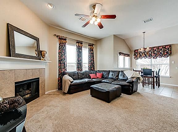4th image of 4523 Oakgrove Ln