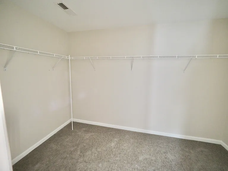 27 Border Ave — Photo 24