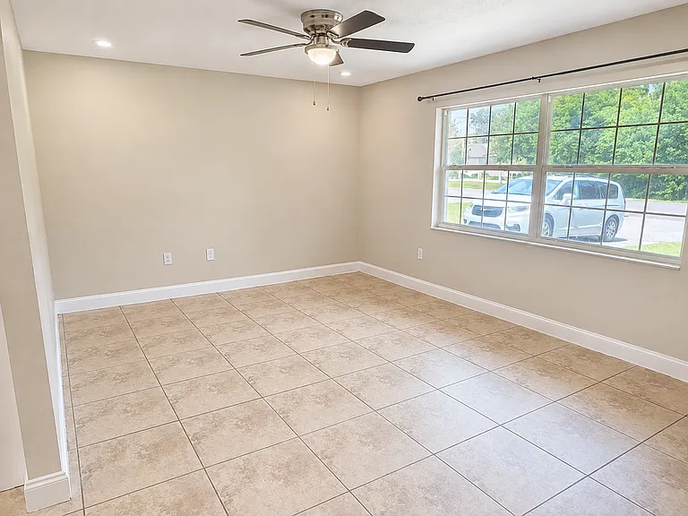 3105 Pellam Blvd — Photo 3