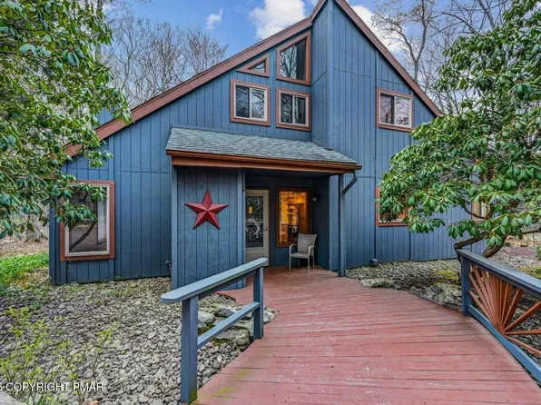 171 Crocketts Cres, Pocono Pines, PA 18350