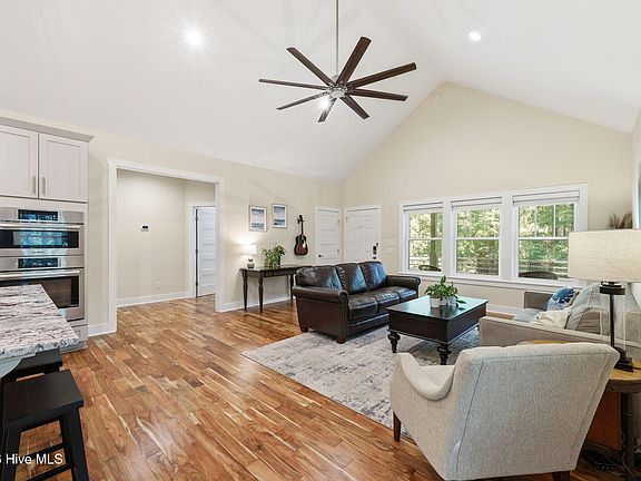 5th image of 1425 Seafarer Drive