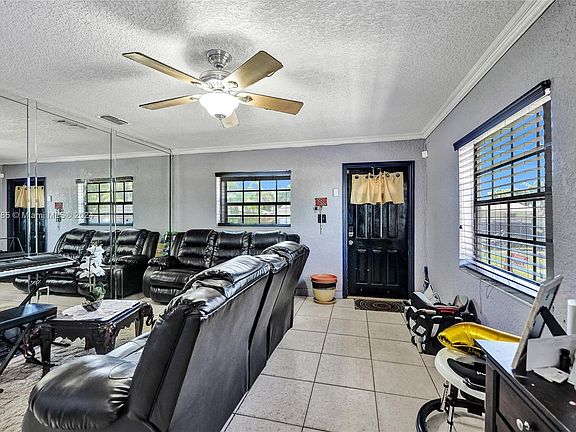 4th image of 2211 NW 30th Way