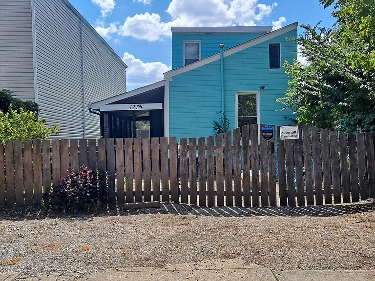 121 Foote Ave — Photo 8